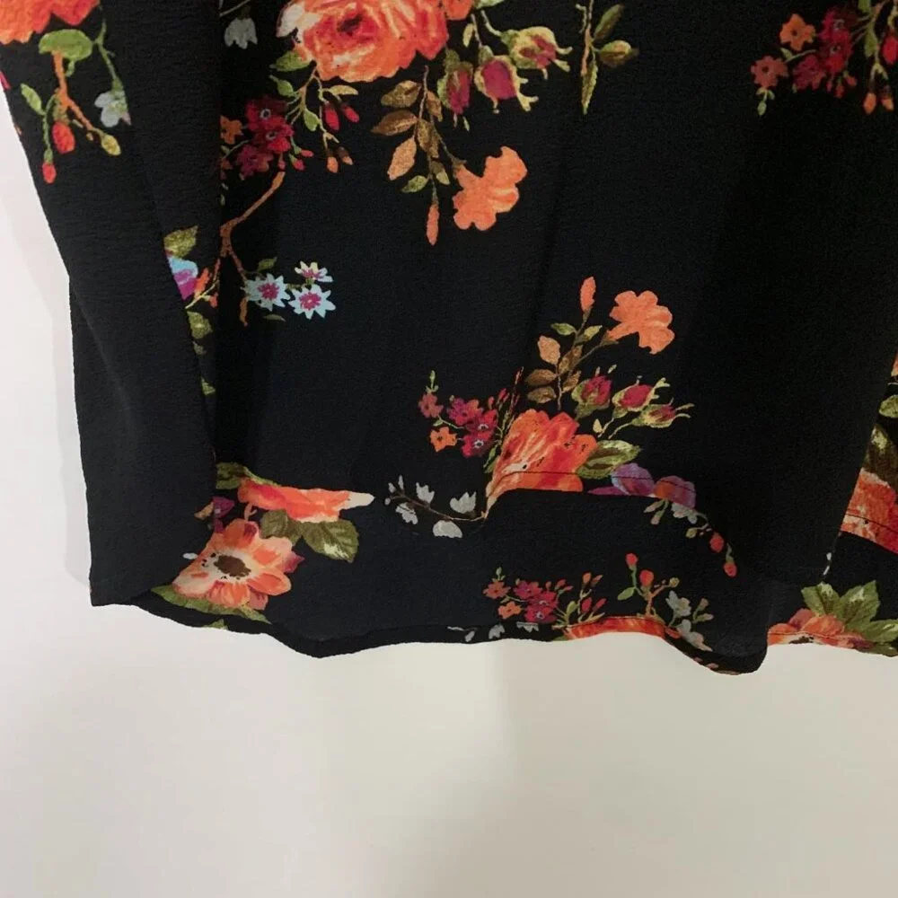 Torina Black Floral Flowy‎ V-Neck Zip Accent Size Large Business Casual - Picture 4 of 13